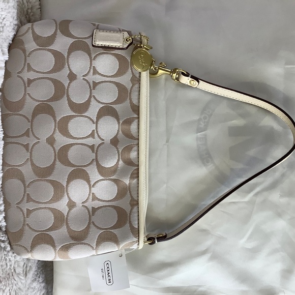 Coach, Ivory Signature Canvas Large Wristlet w Tag - Picture 2 of 5